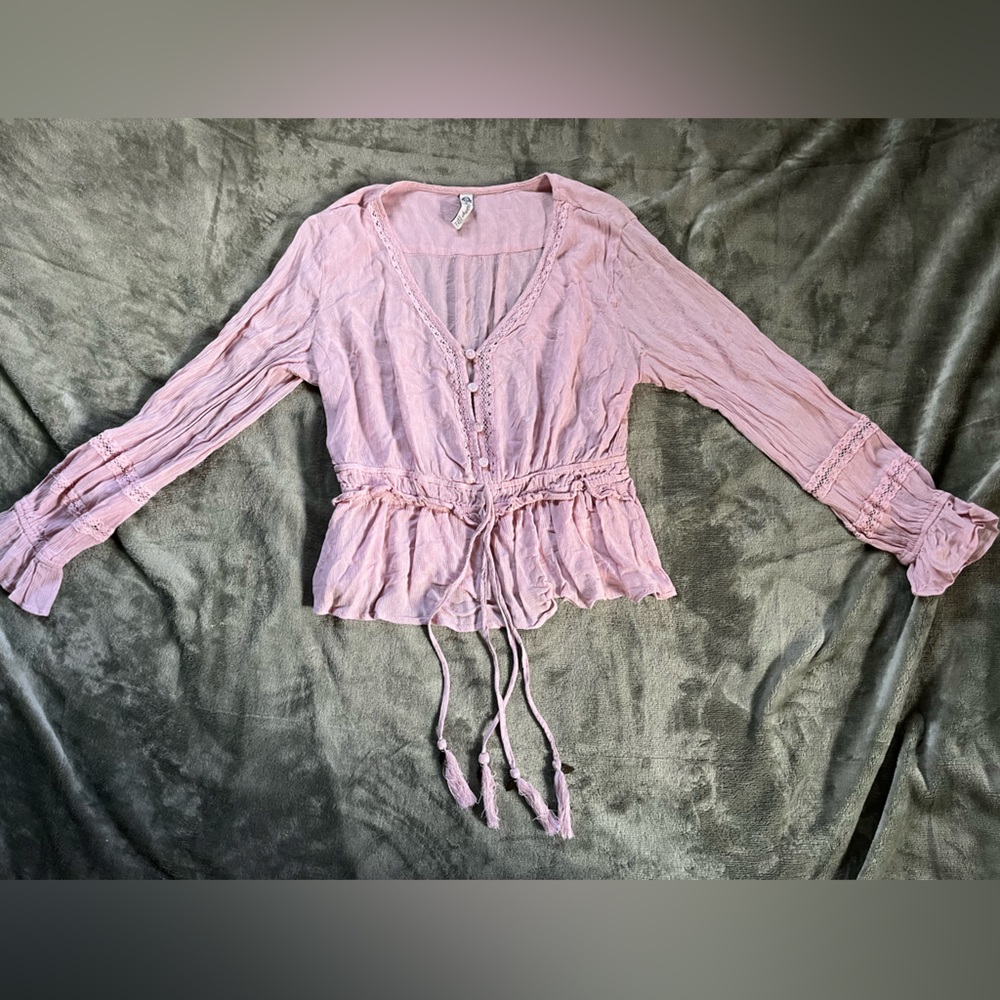 Women’s dress shirt/blouse Size S light pink
